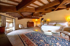 Palazzo Viviani Castello di Montegridolfo