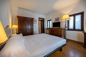 Palazzo Viviani Castello di Montegridolfo