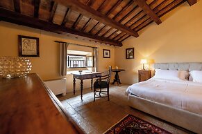 Palazzo Viviani Castello di Montegridolfo