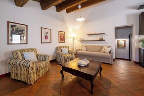 Palazzo Viviani Castello di Montegridolfo