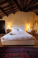 Palazzo Viviani Castello di Montegridolfo