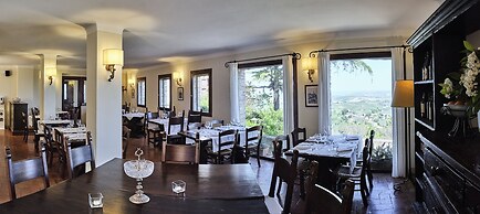 Palazzo Viviani Castello di Montegridolfo