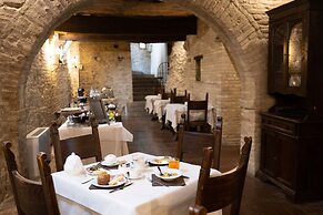 Palazzo Viviani Castello di Montegridolfo