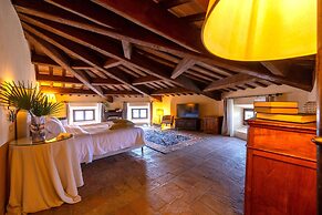 Palazzo Viviani Castello di Montegridolfo