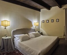 Palazzo Viviani Castello di Montegridolfo