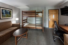 Black Beach Inn by GrandStay