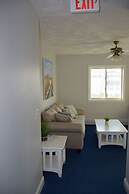 Rhea's Inn By The Sea