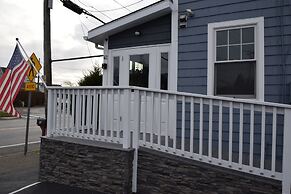 Rhea's Inn By The Sea