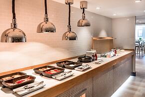 Holiday Inn London Camden Lock by IHG