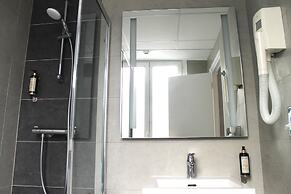 Avia Saphir Montparnasse