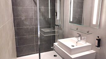 Avia Saphir Montparnasse