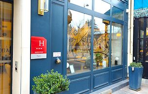 Avia Saphir Montparnasse