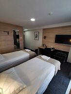 Gold Hotel
