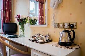 Elstead Hotel