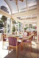 Elstead Hotel