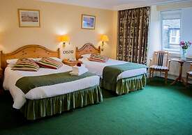 Elstead Hotel