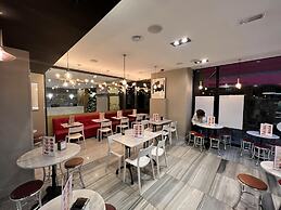 Hotel Avenida Gran Via