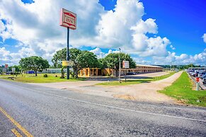 River Valley Motor Inn