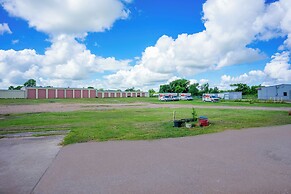 River Valley Motor Inn