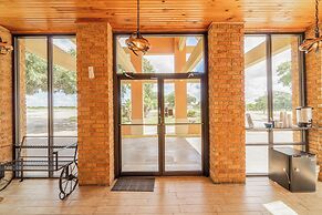 River Valley Motor Inn