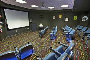 Club Wyndham Long Wharf