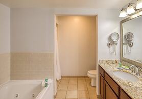 Club Wyndham Long Wharf