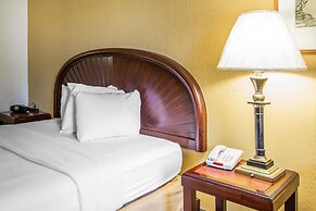Rodeway Inn & Suites