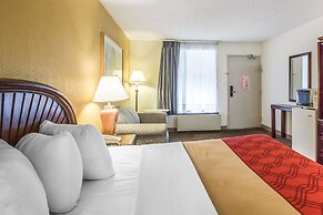 Rodeway Inn & Suites
