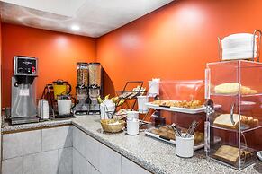 Rodeway Inn & Suites