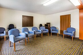 Rodeway Inn & Suites
