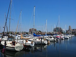 Holiday Inn Express Hotel & Suites Buffalo-Airport by IHG