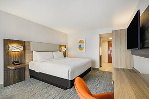 Holiday Inn Express Hotel & Suites Buffalo-Airport by IHG