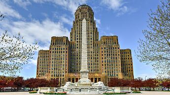 Holiday Inn Express Hotel & Suites Buffalo-Airport by IHG