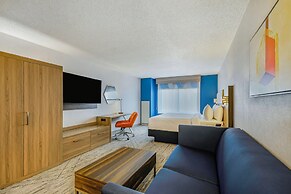 Holiday Inn Express Hotel & Suites Buffalo-Airport by IHG