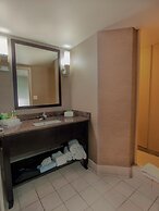 Holiday Inn Express Hotel & Suites Buffalo-Airport by IHG