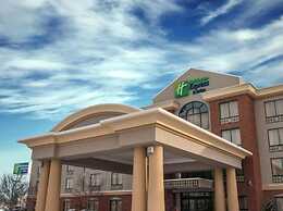 Holiday Inn Express Hotel & Suites Buffalo-Airport by IHG