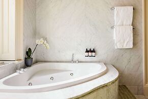 NH Collection Prague Carlo IV