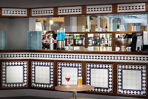 SOWELL Family Les Amandiers