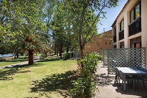 SOWELL Family Les Amandiers