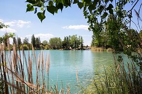 SOWELL Family Les Amandiers