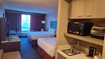 Radisson Hotel & Suites Fort McMurray