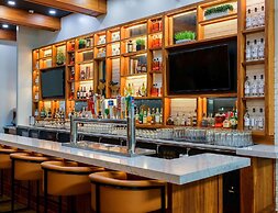 Radisson Hotel & Suites Fort McMurray