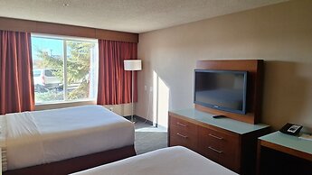 Radisson Hotel & Suites Fort McMurray