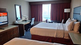 Radisson Hotel & Suites Fort McMurray