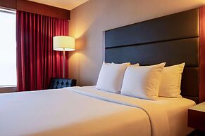 Radisson Hotel & Suites Fort McMurray