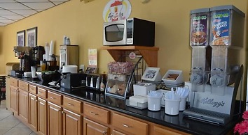 Super 8 by Wyndham Clinton