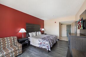 Red Roof Inn & Suites Austin East - Manor