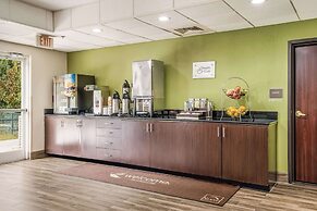 Sleep Inn & Suites Jacksonville near Camp Lejeune