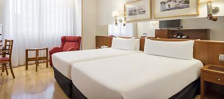 Hotel ILUNION Les Corts Spa