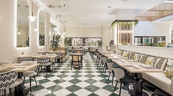 Hotel ILUNION Les Corts Spa